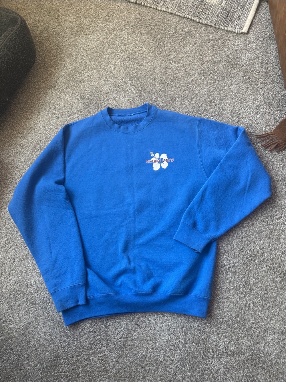 Trader Joe’s Royal Blue Hibiscus Crewneck Sweatshirt Medium